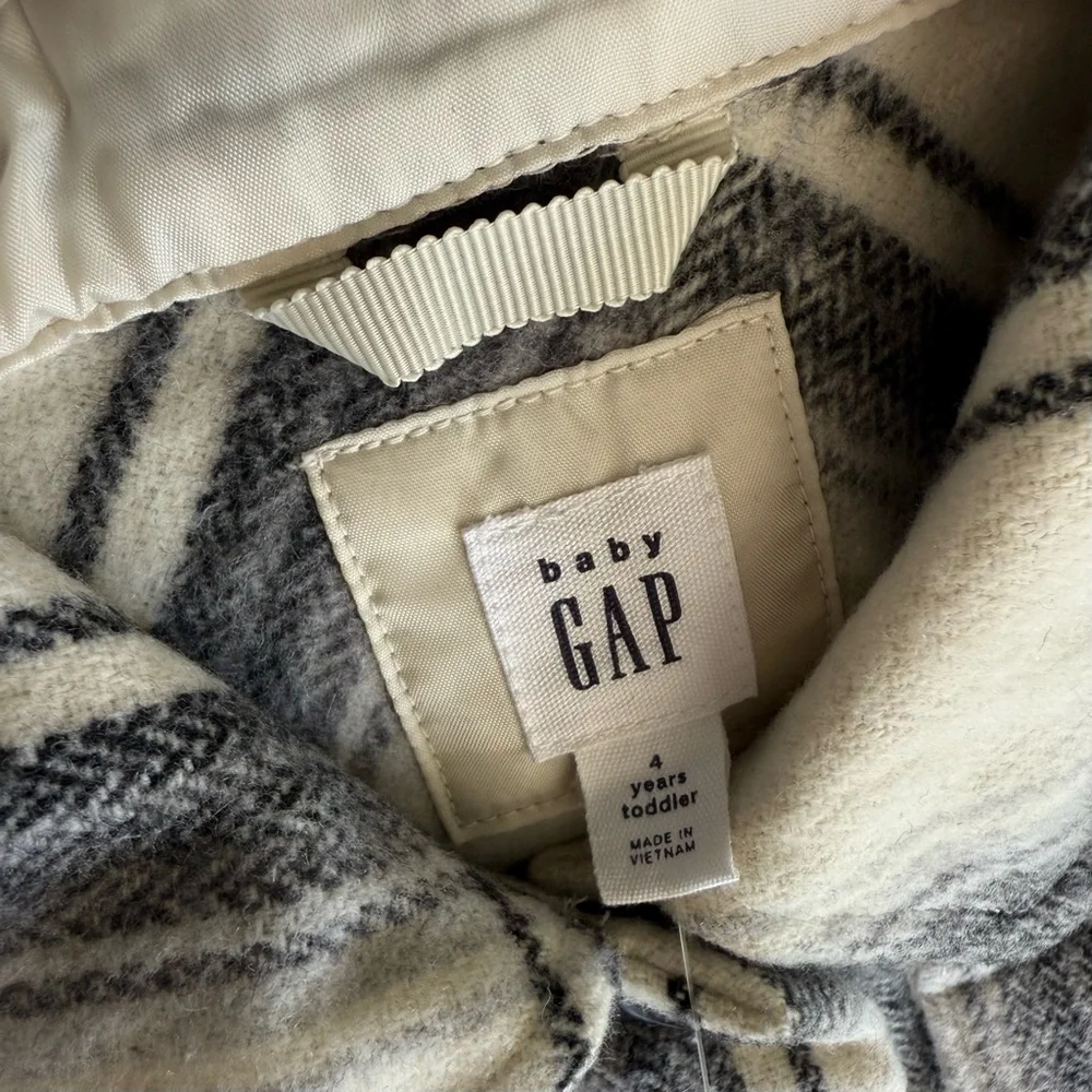 NWT Gap Plaid Button-Up Jacket (4 years)